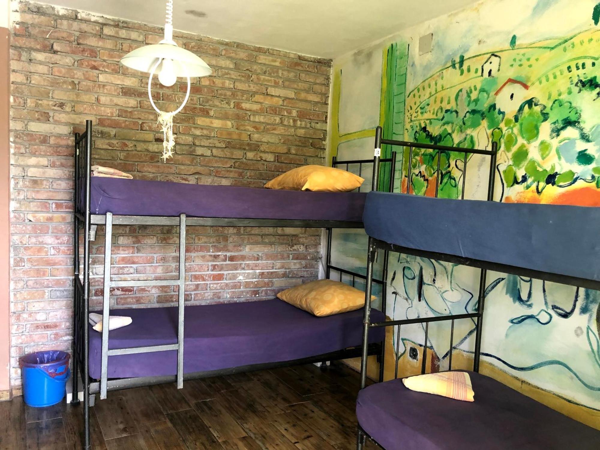 Hostel Anton Tivat Ngoại thất bức ảnh