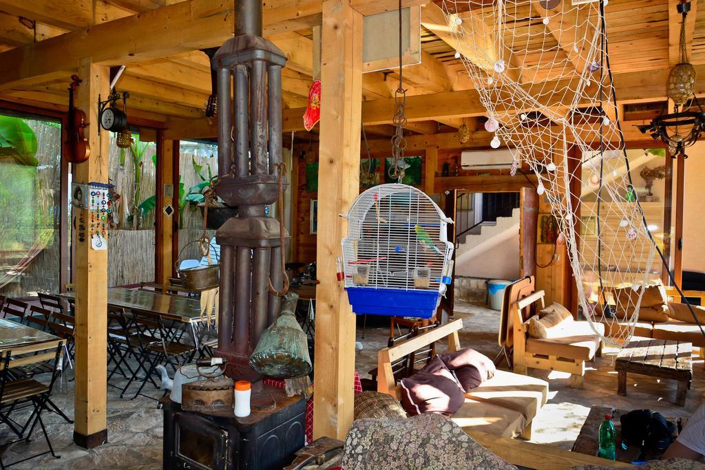 Hostel Anton Tivat Ngoại thất bức ảnh